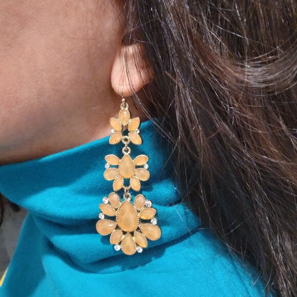 GOLD DANGLE DROP STATEMENT FASHION EARRINGS - Picture 5 of 6